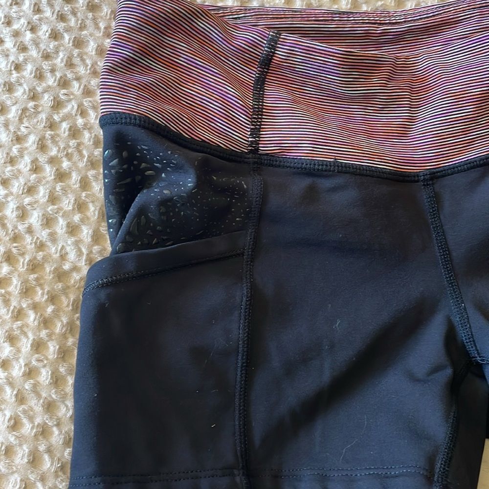 Lululemon Run Shorty Short Black Wee Are From Space Black spandex small low rise - Picture 2 of 7